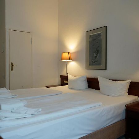 Hotel Pension Xantener Eck Berlim Exterior foto